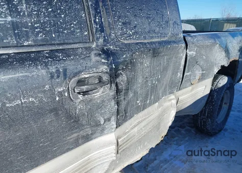 1999 Chevrolet Silverado 1500 Ls z USA, uszkodzony, nr VIN 1GCEK19T2XE103100